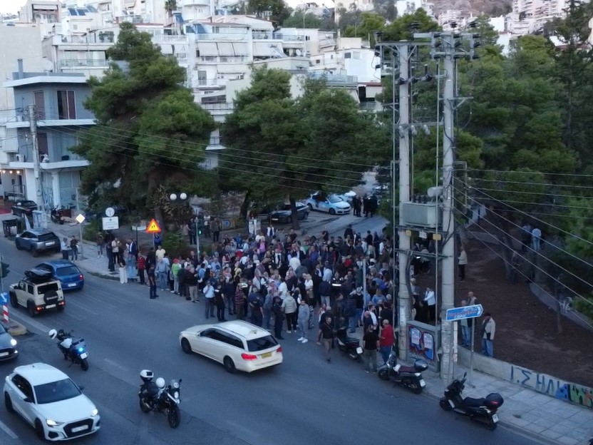 Η συγκέντρωση των 5 δημάρχων για την Αστική Σήραγγα Ηλιούπολης Η συγκέντρωση των 5 δημάρχων για την Αστική Σήραγγα Ηλιούπολης