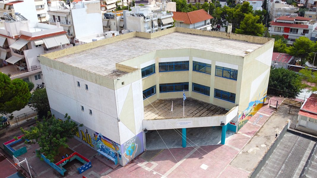 Χωρίς αντικεραυνική εγκατάσταση και τα δημοτικά σχολεία 7ο και 21ο Χωρίς αντικεραυνική εγκατάσταση και τα δημοτικά σχολεία 7ο και 21ο