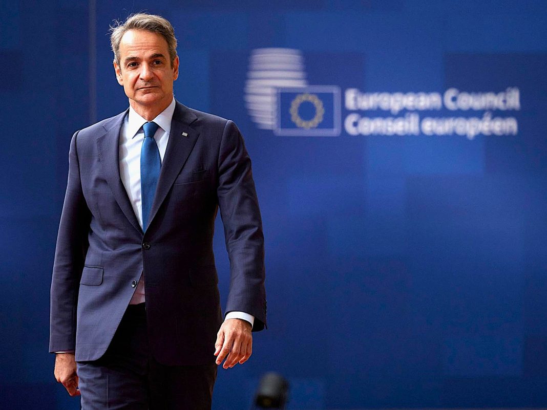Ο πρωθυπουργός Κυριάκος Μητσοτάκης στον Ιερό Μητροπολιτικό Ναό Αγίου Δημητρίου για την εορτή του Πολιούχου. Ο πρωθυπουργός Κυριάκος Μητσοτάκης στον Ιερό Μητροπολιτικό Ναό Αγίου Δημητρίου για την εορτή του Πολιούχου.